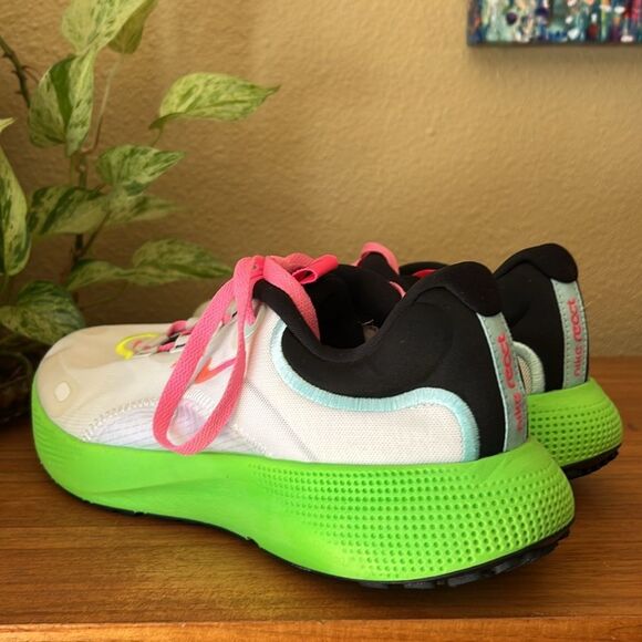 EUC Nike Shoes React Escape rn Running 10.5 - Picture 13 of 16